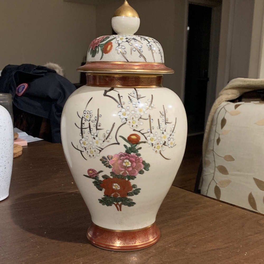 Vintage Japanese hand painted porcelain ginger Jar/ Funerary URN